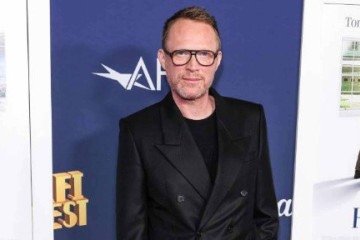 Paul Bettany é conhecido por dar voz a J.A.R.V.I.S. e interpretar o Visão no Universo Cinematográfico Marvel - (crédito: AFP) Paul Bettany é conhecido por dar voz a J.A.R.V.I.S. e interpretar o Visão no Universo Cinematográfico Marvel - (crédito: AFP)