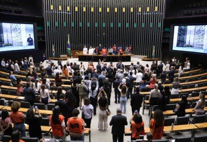 A cerimônia reuniu parlamentares de diferentes correntes políticas em defesa da equidade de direitos e oportunidades -  (crédito:  Kayo Magalhaes/C&acirc;mara dos Deputados) -A cerimônia reuniu parlamentares de diferentes correntes políticas em defesa da equidade de direitos e oportunidades -  (crédito:  Kayo Magalhaes/C&acirc;mara dos Deputados)