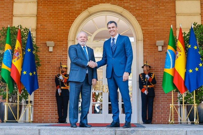 2604.2023 - Presidente da Rep..blica, Luiz In..cio Lula da Silva,..durante foto oficial com o Presidente de Governo da Espanha, Pedro S..nchez..Pal..cio da Moncloa - Madri - Espanha...Foto: Ricardo Stuckert/PR
- (crédito: RICARDO STUCKERT) 2604.2023 - Presidente da Rep..blica, Luiz In..cio Lula da Silva,..durante foto oficial com o Presidente de Governo da Espanha, Pedro S..nchez..Pal..cio da Moncloa - Madri - Espanha...Foto: Ricardo Stuckert/PR
- (crédito: RICARDO STUCKERT)