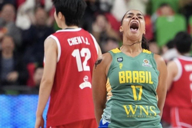 Carina Martins fez nove pontos: a Seleção Brasileira foi ao limite contra a China em busca da vitória no amistoso disputado na manhã desta quarta-feira - (crédito: Divulgação/CBB) Carina Martins fez nove pontos: a Seleção Brasileira foi ao limite contra a China em busca da vitória no amistoso disputado na manhã desta quarta-feira - (crédito: Divulgação/CBB)