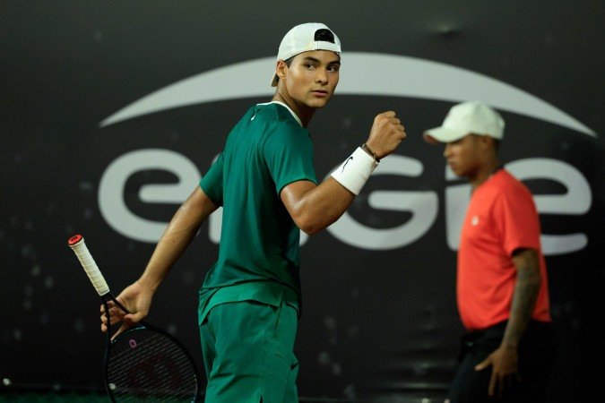 Guto Miguel comemora vitória na primeira rodada do Brasília Tennis Open, no Iate Clube - (crédito: Luiz Candido/@luizcandidoluzpress) Guto Miguel comemora vitória na primeira rodada do Brasília Tennis Open, no Iate Clube - (crédito: Luiz Candido/@luizcandidoluzpress)