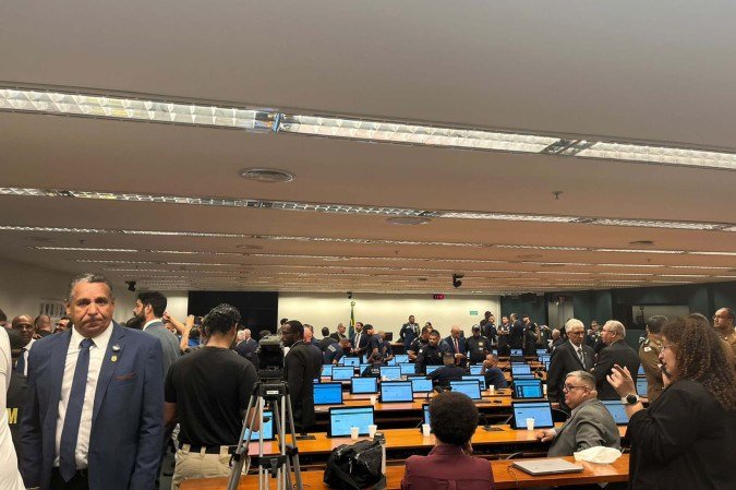 Votação da PEC da Segurança é cancelada na Câmara