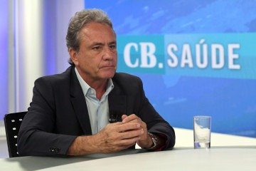 Fernando Lyrio, proctologista e cirurgi&atilde;o do aparelho digestivo, foi o entrevistado do CB.Sa&uacute;de desta quinta-feira (05/03) -  (crédito:  Marcelo Ferreira/CB/D.A Press)