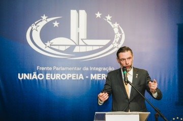 Deputado federal Fernando Marangoni (Uni&atilde;o-SP) durante a instala&ccedil;&atilde;o da Frente Parlamentar Mista

 -  (crédito: Felipe Soares)