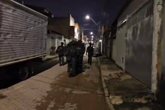 Tráfico em família: dois são presos em flagrante por tráfico de drogas na Estrutural