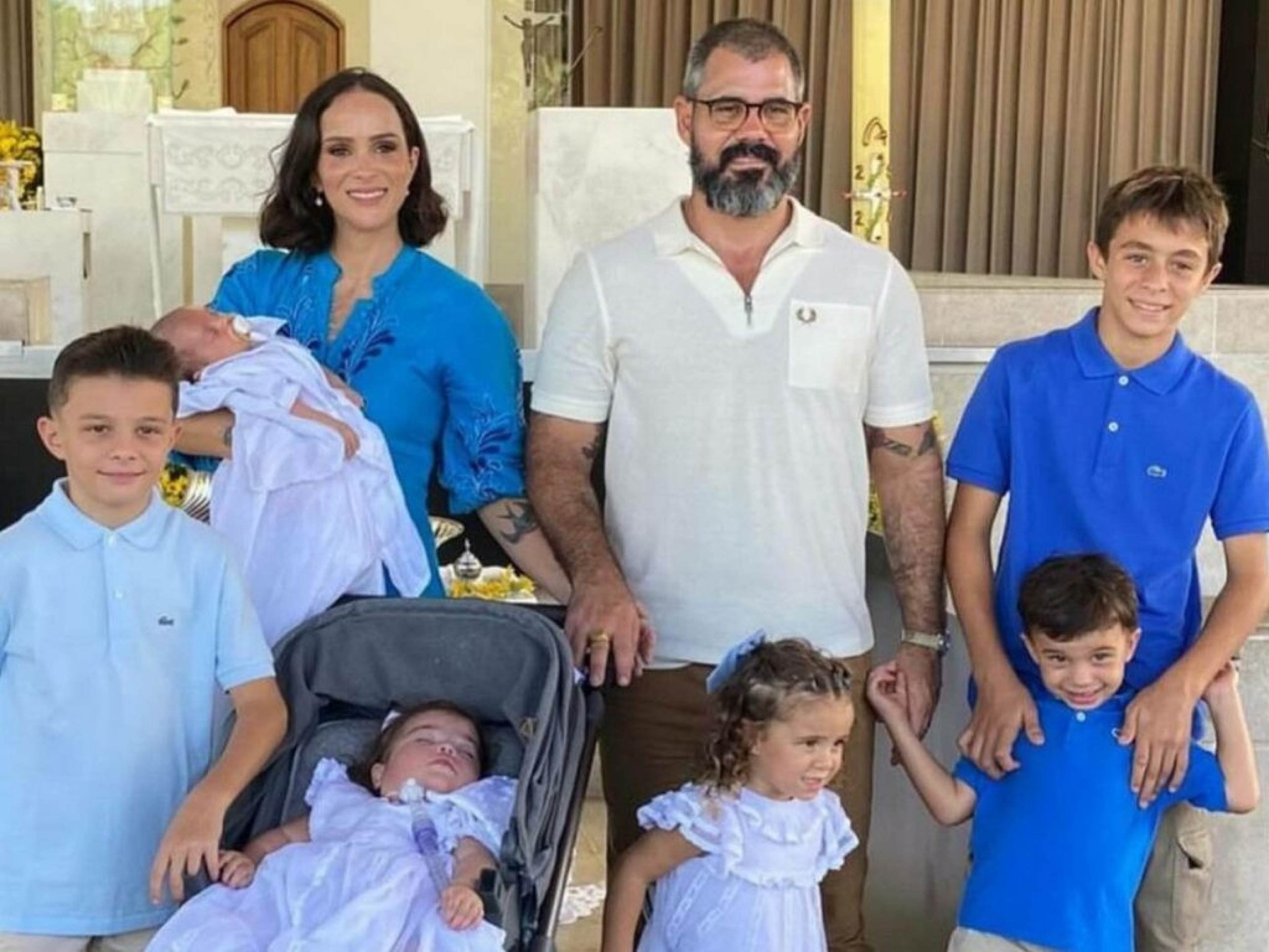 Esposa de Juliano Cazarr&eacute; afirma que ser m&atilde;e de seis filhos &eacute; uma "miss&atilde;o" com Deus -  (crédito: Reprodu&ccedil;&atilde;o/Instagram/@cazarre)