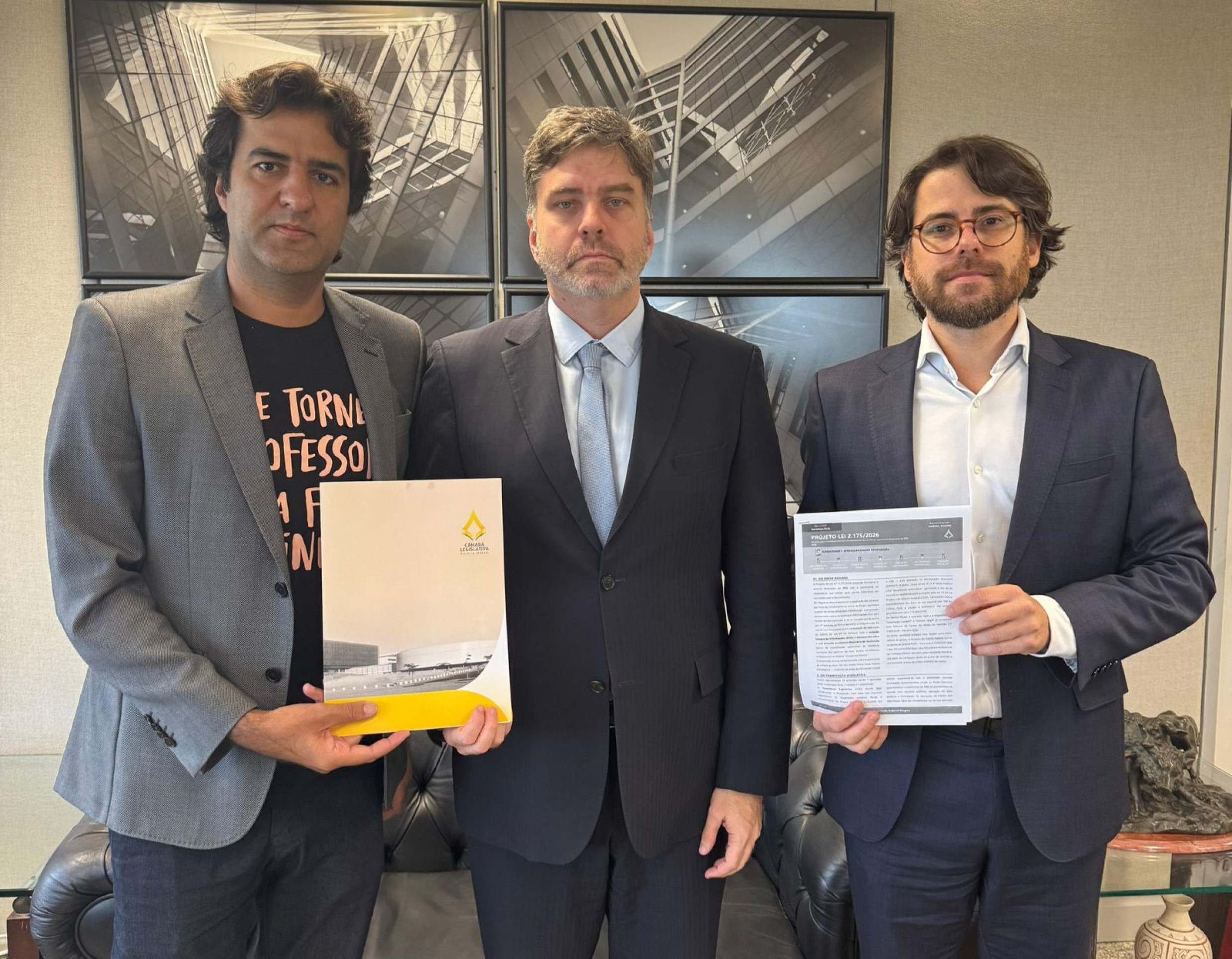 PT recorre ao procurador-geral do MPDFT contra PL da salvação do BRB