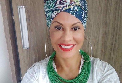 Professora Anita Canavarro está à frente do projeto Investiga menina, que incentiva
estudantes, sobretudo negras, a escolherem carreiras voltadas para a ciência -  (crédito: Arquivo Pessoal)