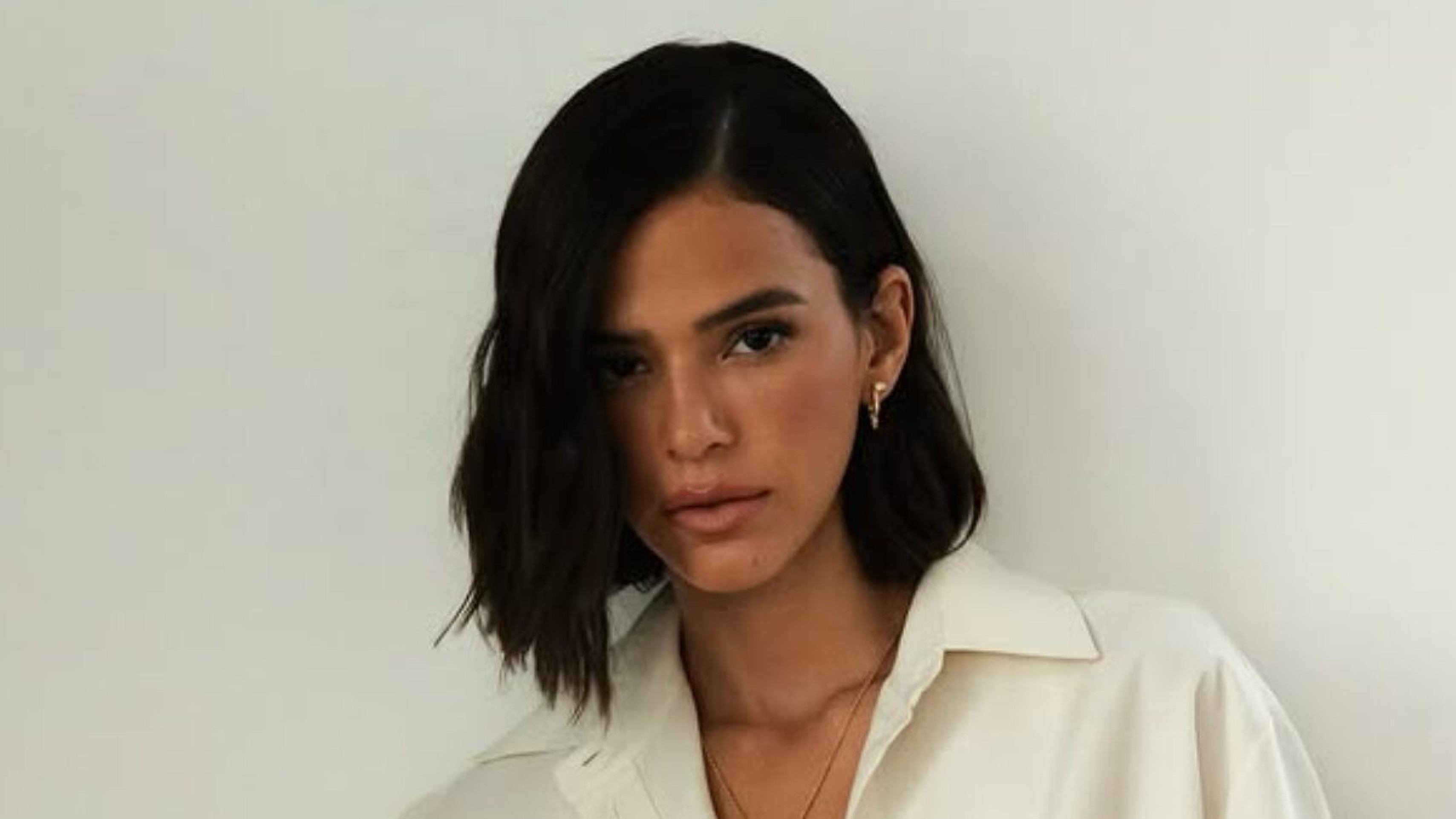 Bruna Marquezine surge de visual renovado em foto ousada -  (crédito: Reprodu&ccedil;&atilde;o/Instagram)