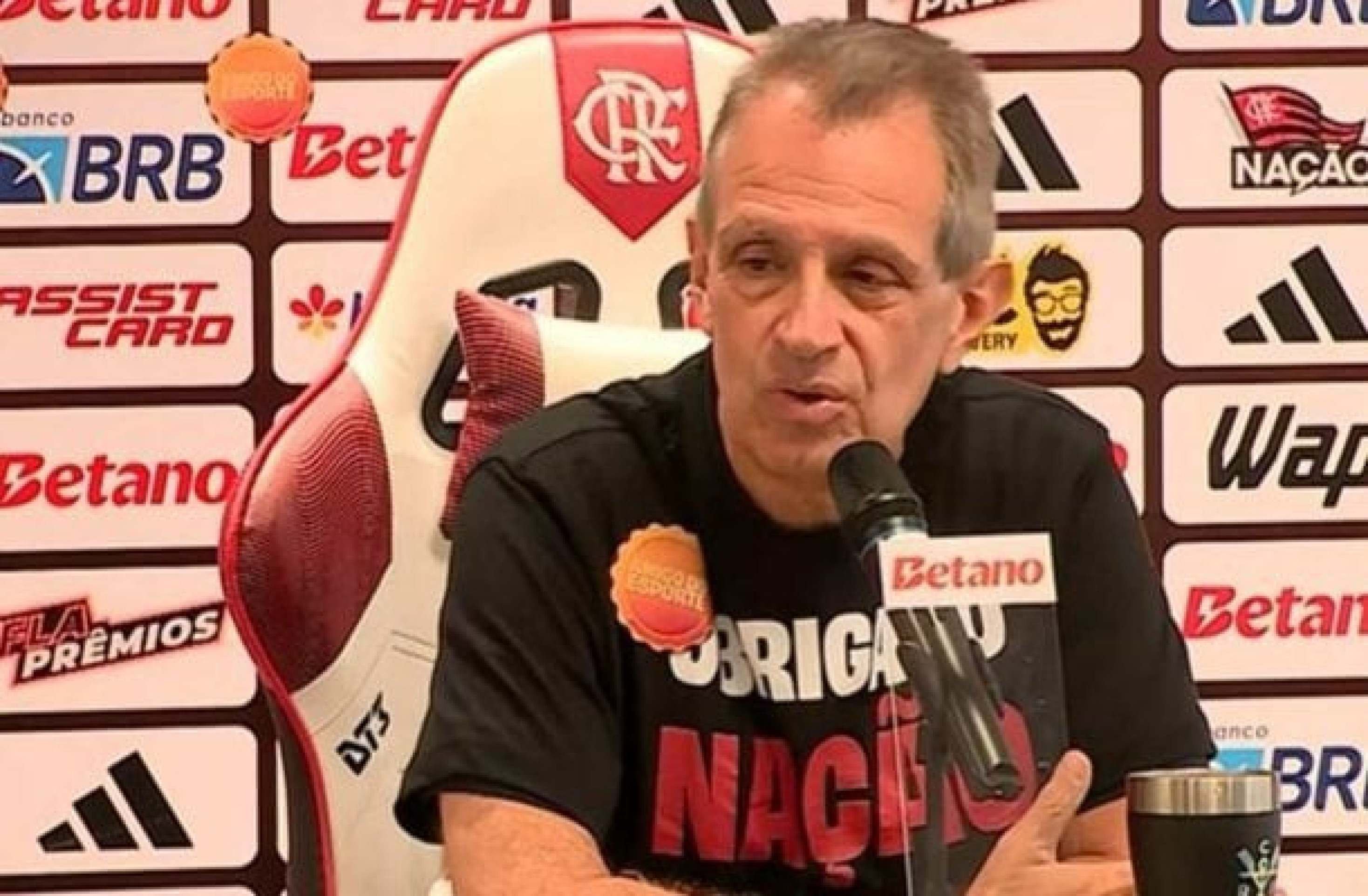 Bap considerou que tomou uma decisão difícil ao mandar o treinador embora -  (crédito: Foto: Reprodução/Flamengo TV)