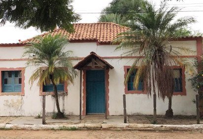 <p>Olhos D’Água, distrito de Alexânia, Goiás, é  atravessado pela linha imaginária do Tratado de Tordesilhas. Guarda uma curiosidade geográfica única. Com arquitetura barroca, artesanato e cachoeiras exuberantes, encanta quem desacelera. É um convite ao turismo de prosa, de olhar nos olhos e sentir o tempo passar devagar.</p>
 -  (crédito: reprodução/ instagram) -<p>Olhos D’Água, distrito de Alexânia, Goiás, é  atravessado pela linha imaginária do Tratado de Tordesilhas. Guarda uma curiosidade geográfica única. Com arquitetura barroca, artesanato e cachoeiras exuberantes, encanta quem desacelera. É um convite ao turismo de prosa, de olhar nos olhos e sentir o tempo passar devagar.</p>
 -  (crédito: reprodução/ instagram)