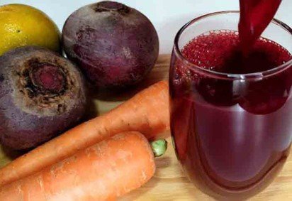 <p>Alguns tubérculos e raízes podem ser consumidos de forma líquida, através de sucos bem nutritivos. Beterraba, inhame e cenoura são três ótimas opções, que podem se transformar em bebidas energéticas e excelentes para a saúde do consumidor.</p>
 -  (crédito:  Reprodução do Youtube)