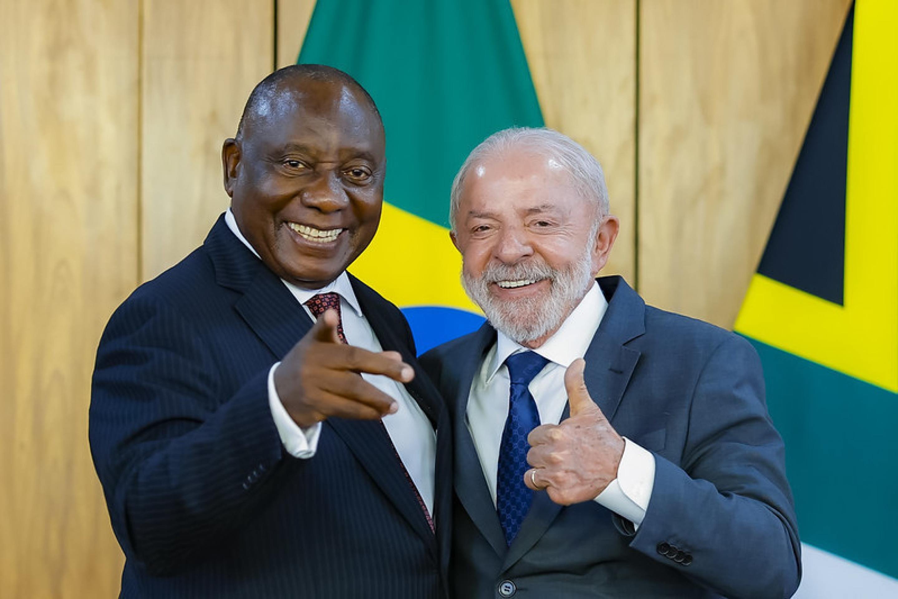 Lula defende paz, mas prega prontidão: 