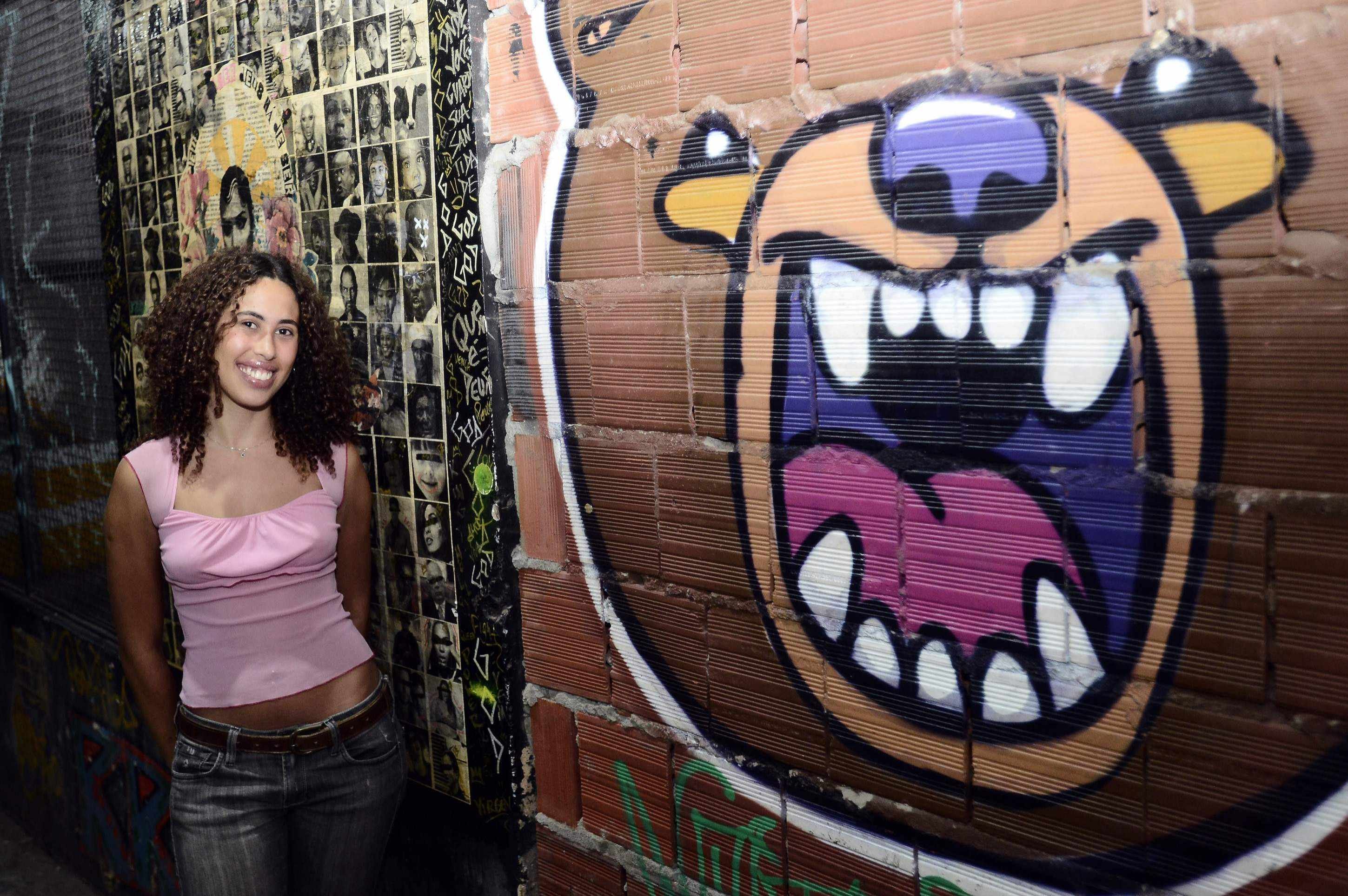  09/03/2026. Cr&eacute;dito: Minervino J&uacute;nior/CB/D.A Press. Brasil.  Brasilia - DF. Bras&iacute;lia que foi cen&aacute;rio de grava&ccedil;&atilde;o para filmes e s&eacute;ries. Helena  no espa&ccedil;o Birosca no Conic.