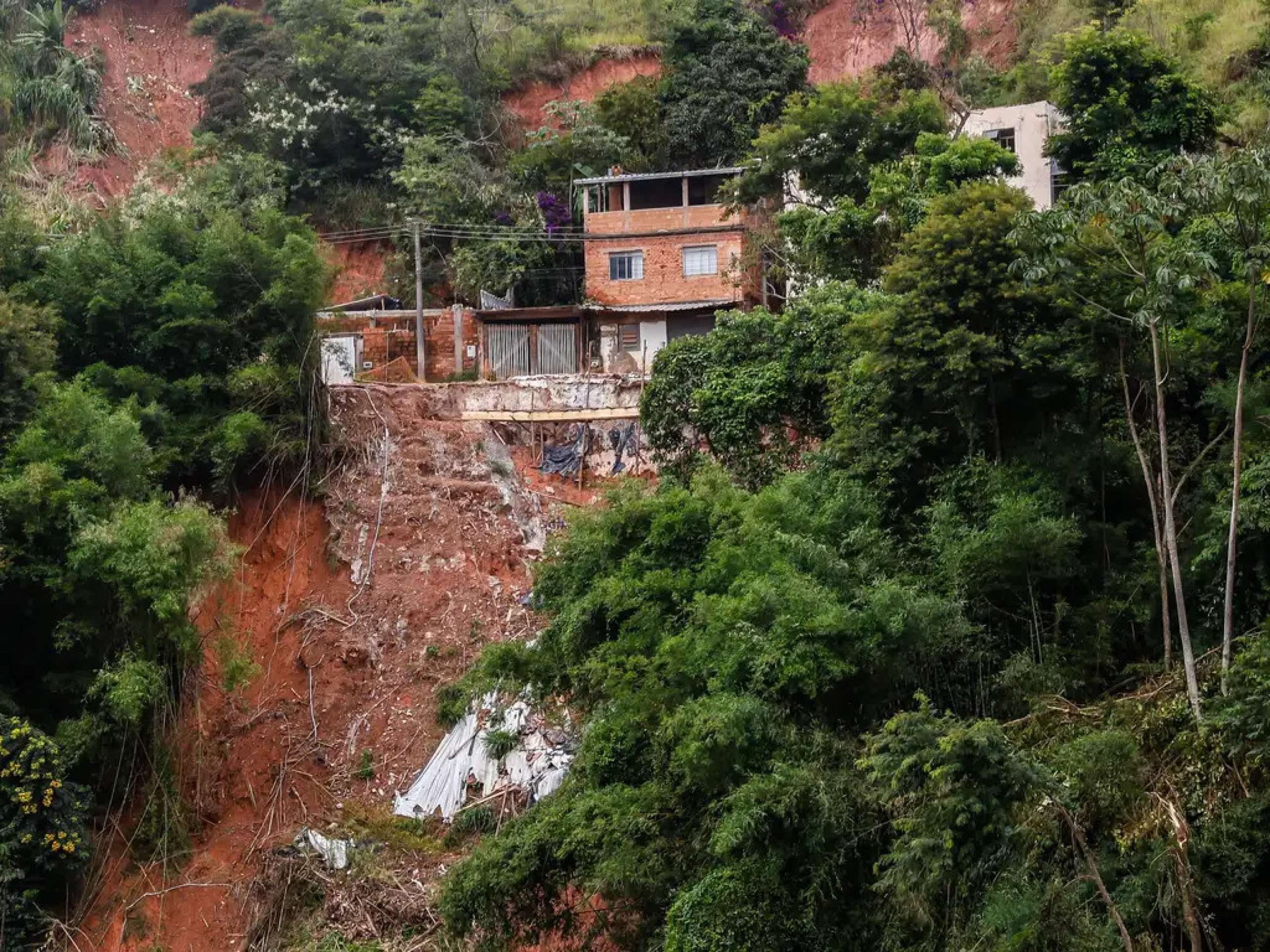 Principais hotéis e redes se solidarizam com as vítimas das chuvas em MG   