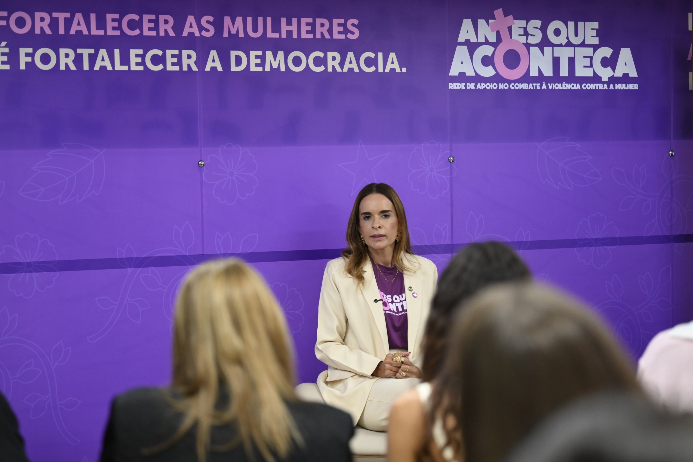 Sala Lil&aacute;s no Senado