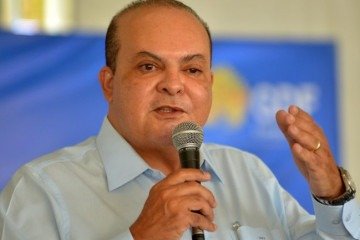 Questionado sobre um possível envolvimento do Banco de Brasília (BRB) nas investigações da Polícia Federal que apuram fraudes financeiras no Banco Master, Ibaneis acusou distritais de oposição a agir eleitoralmente com o objetivo de 'fragilizar' ações do DF o para 'salvar' o BRB - 