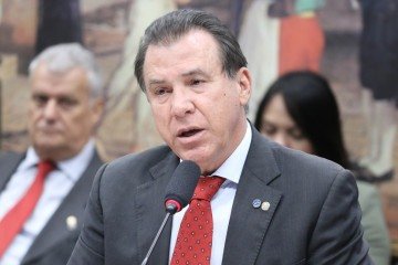 Luiz Marinho compareceu na CCJ da Câmara para o início dos debates sobre a redução da jornada 6x1. -  (crédito: Kayo Magalhães / Câmara dos Deputados)