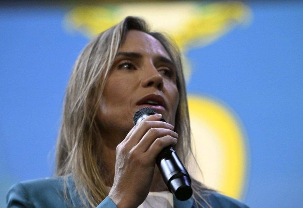 O anúncio foi feito em meio ao cumprimento da agenda oficial da governadora -  (crédito:  Carlos Vieira/CB/D.A Press)