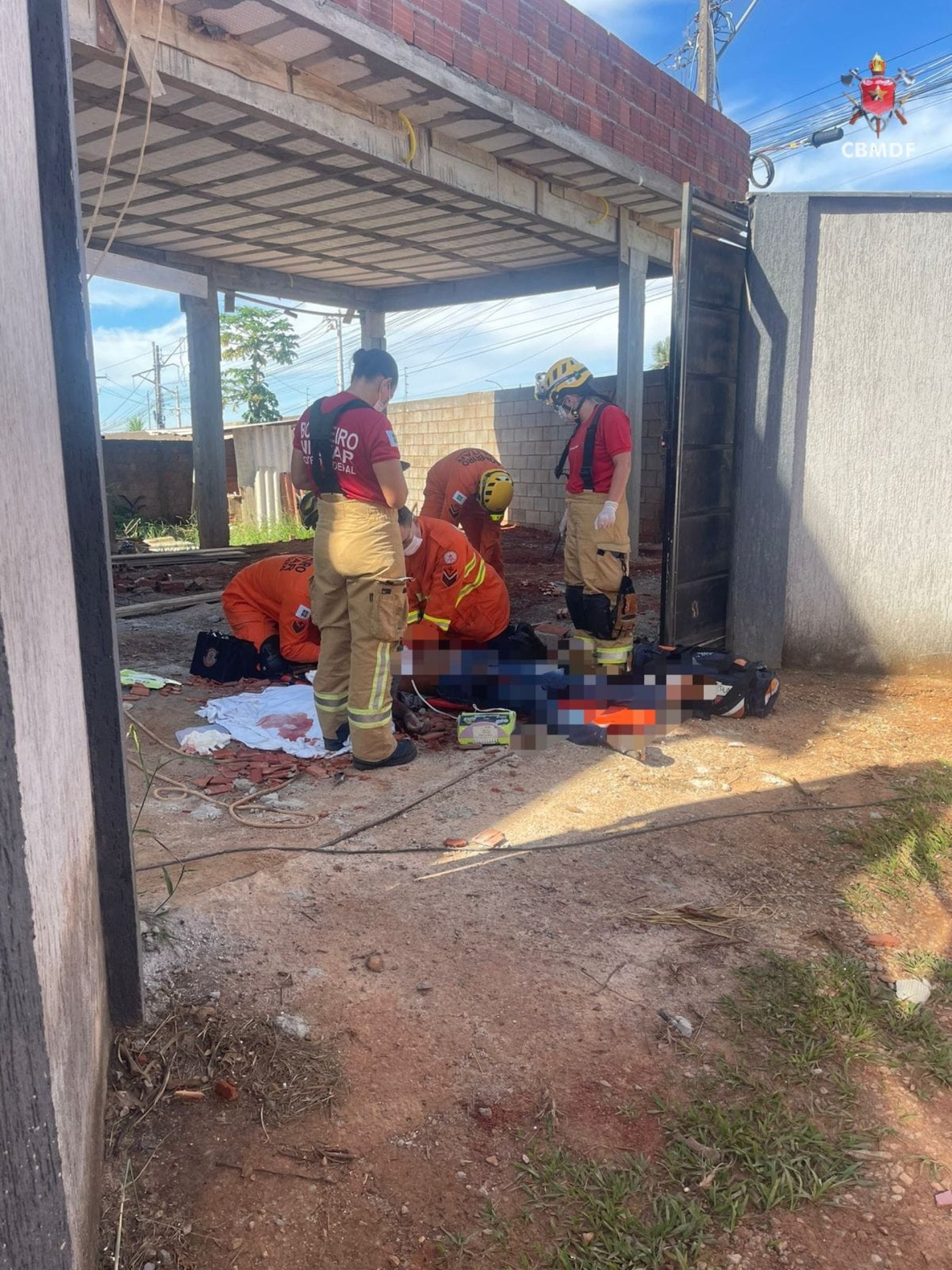 Homem morreu ap&oacute;s queda de cerca de 4 metros em casa no Gama