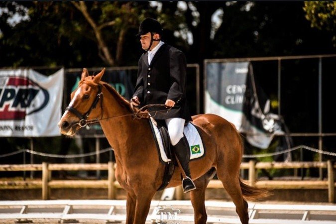 Animais como o cavalo participam do desenvolvimento socioafetivo na equoterapia em pessoas com deficiência - (crédito: Reprodução/Instagram@equoterapiaapoiar) Animais como o cavalo participam do desenvolvimento socioafetivo na equoterapia em pessoas com deficiência - (crédito: Reprodução/Instagram@equoterapiaapoiar)