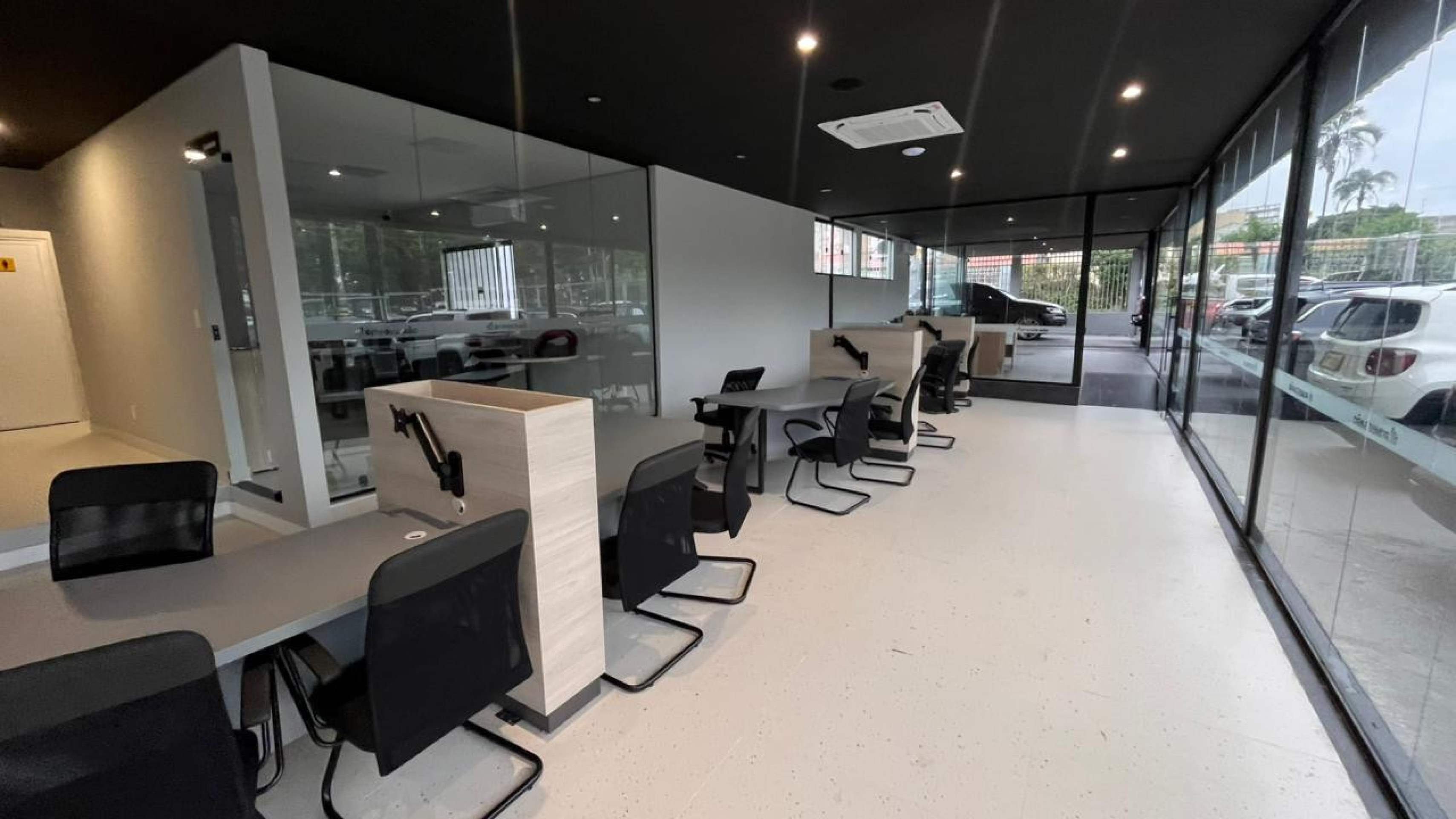 Primeira M&atilde;o Outlet, unidade de Ceil&acirc;ndia