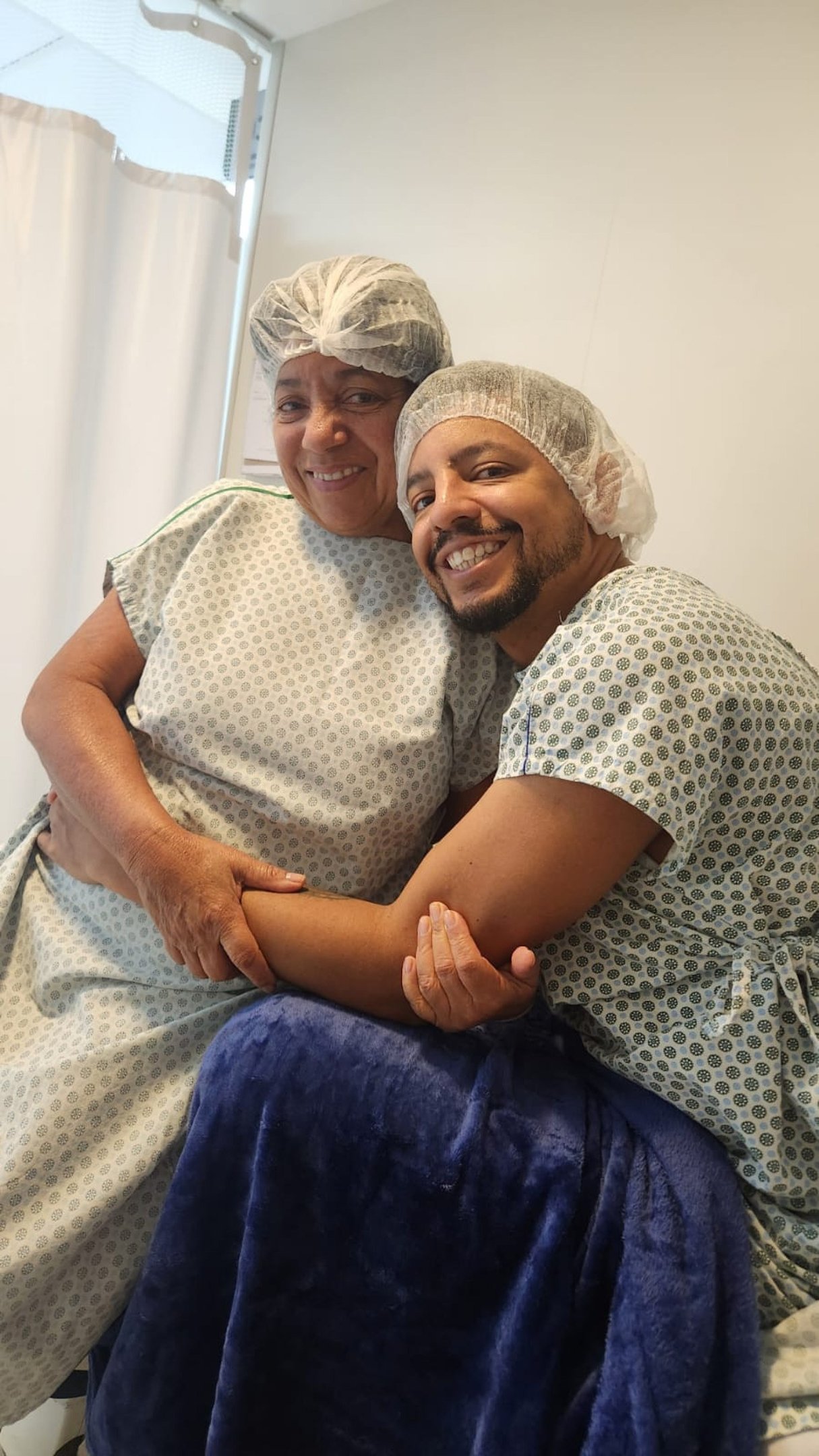 S&ocirc;nia e Victor pouco antes da cirurgia