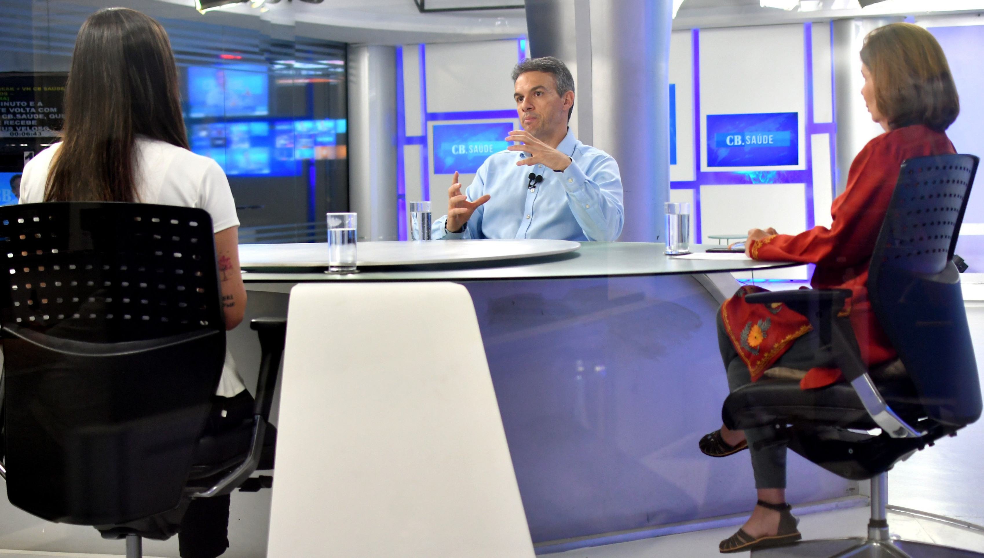 Angioplastia coronária: veja como funciona a nova técnica usada no HUB