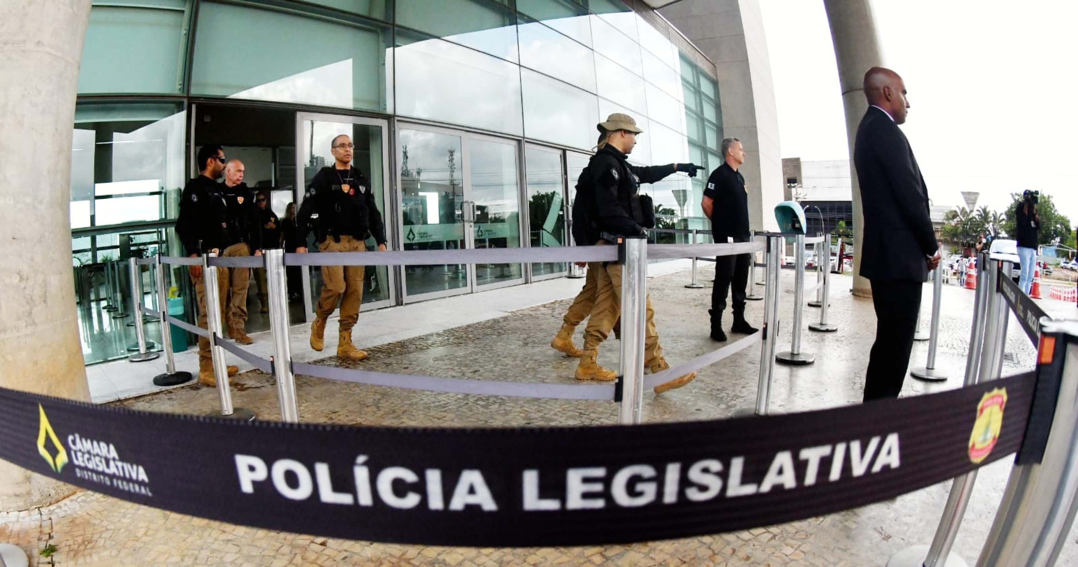 MP apura desvio milion&aacute;rio na Secretaria de Educa&ccedil;&atilde;o; buscas s&atilde;o feitas na CLDF