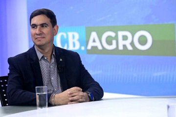  13/03/2026. Rafael Bueno*, secretário de Agricultura do DF, é o entrevistado do CB.Agro de hoje. Na bancada: Sibele Negromonte e Roberto Fonseca -  (crédito:  Carlos Vieira/CB/D.A press)