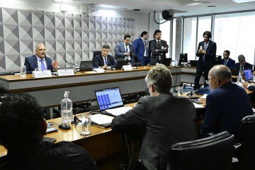 Parlamentares pretendem aprofundar a apura&ccedil;&atilde;o de ind&iacute;cios levantados em investiga&ccedil;&otilde;es e auditorias sobre poss&iacute;veis irregularidades envolvendo descontos associativos aplicados em benef&iacute;cios previdenci&aacute;rios -  (crédito: Foto: Geraldo Magela/Ag&ecirc;ncia Senado)