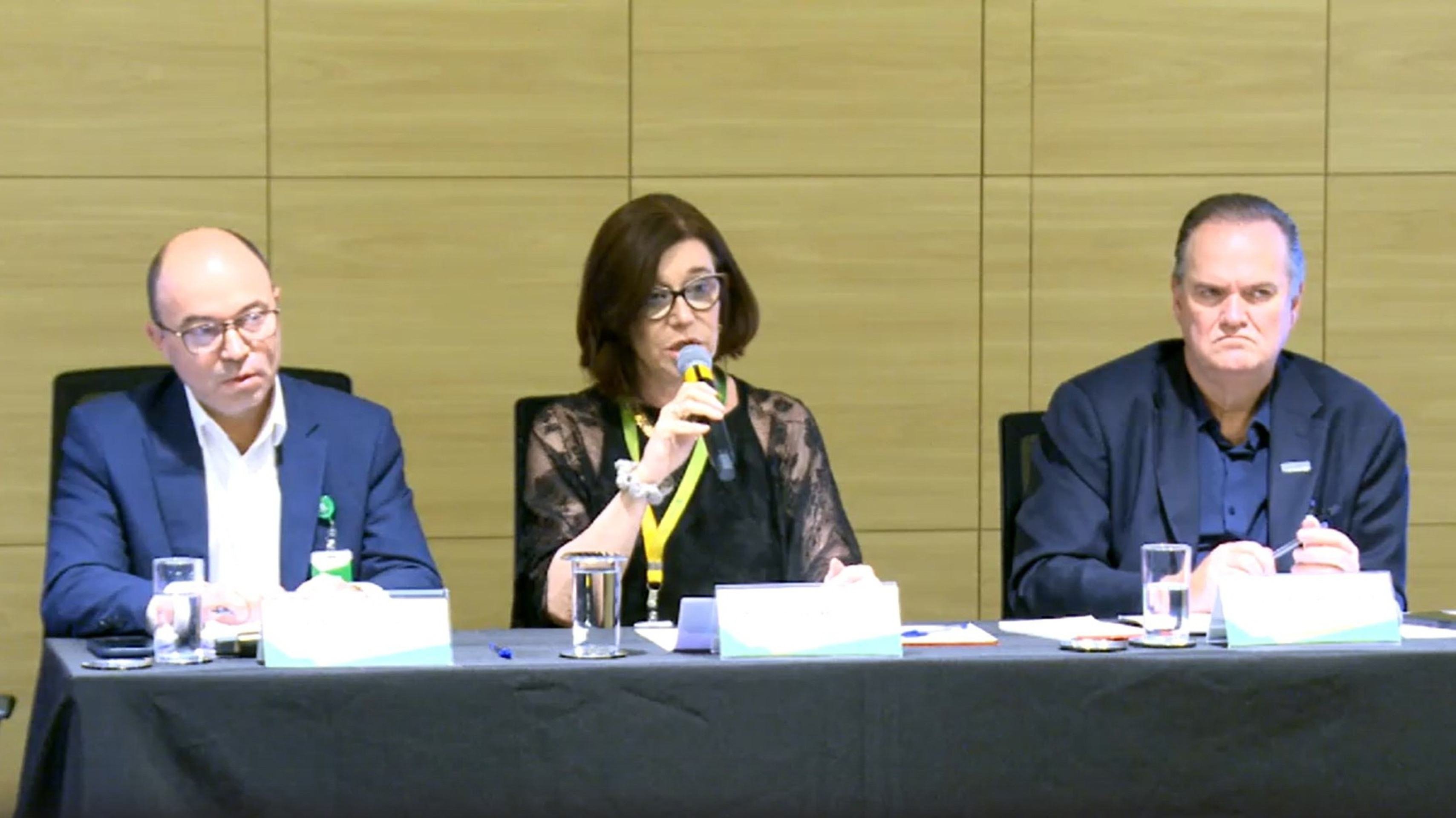 Aumento para o cliente final será de até R$ 0,06, ou 'residual', segundo Magda Chambriard, graças às medidas de redução de impostos -  (crédito: Reprodução/Agência Petrobras)