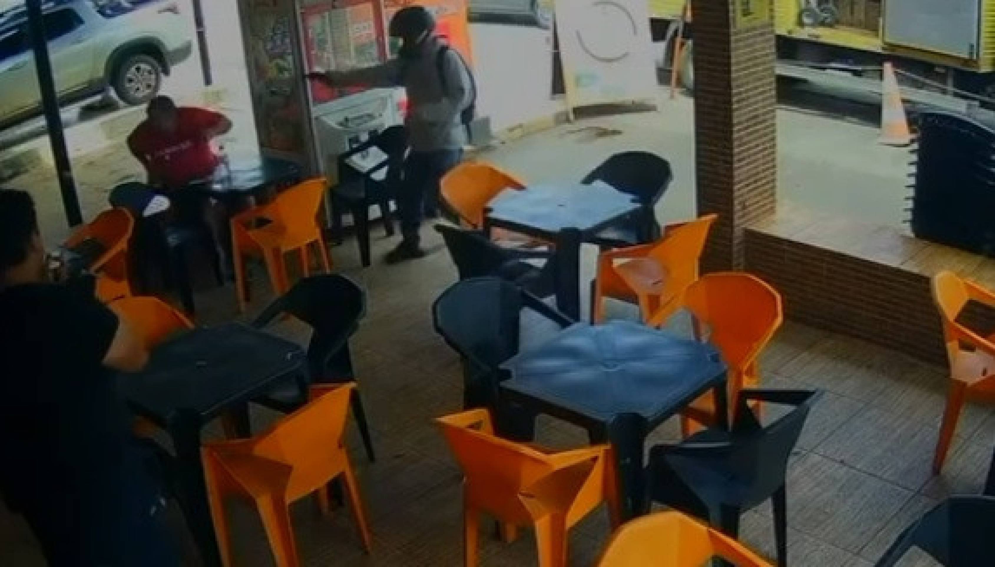 C&acirc;mera registrou assassinato do empres&aacute;rio Carlos Augusto