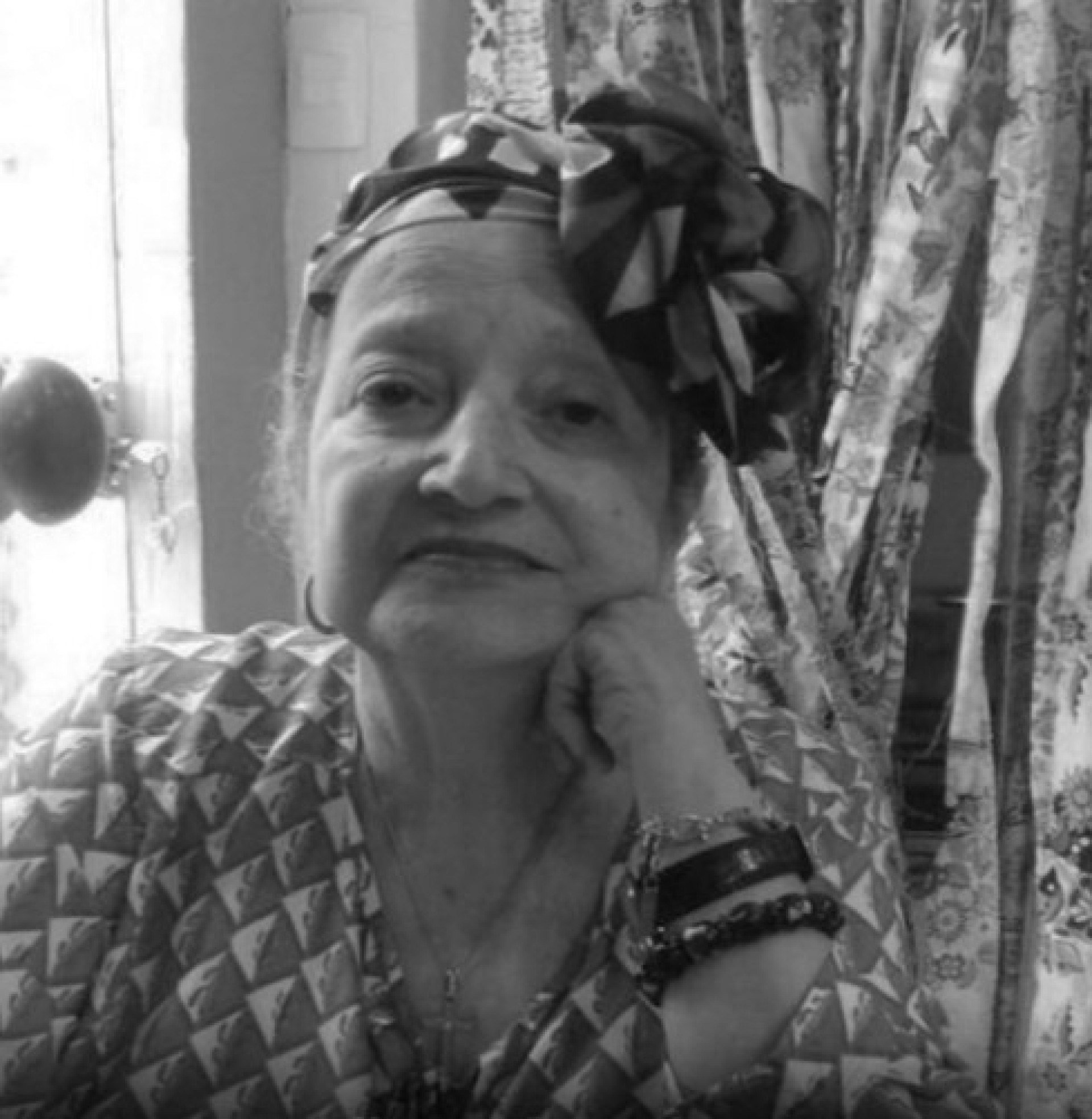 Morre, aos 80 anos, Lêda Rivas, ex-editora do Diário de Pernambuco