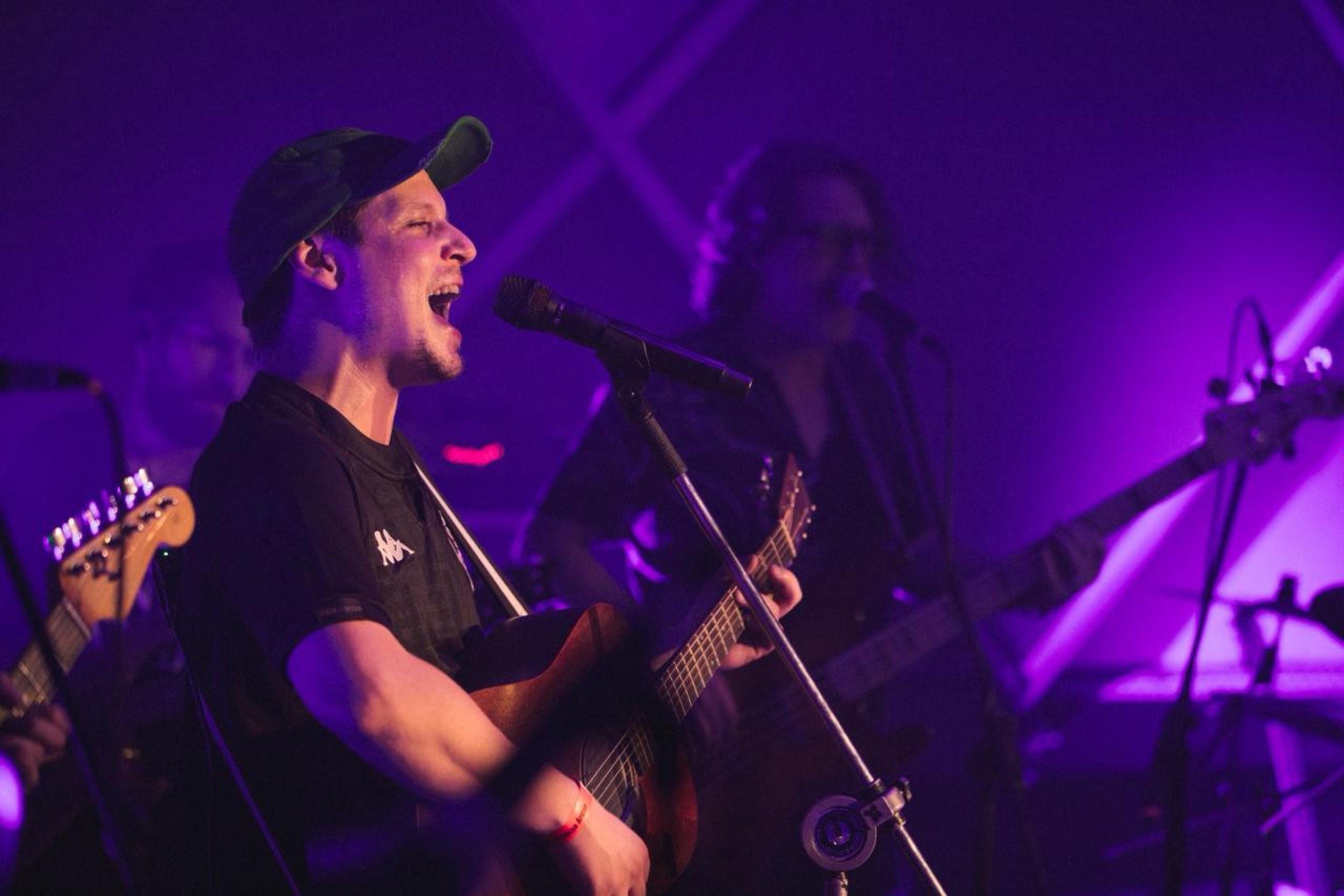 Chico Chico apresenta a turnê 