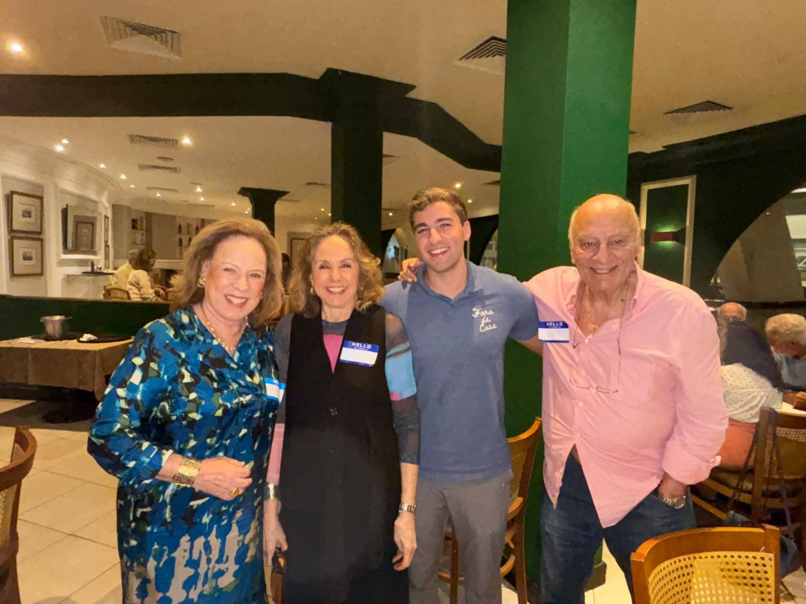 Fora de Casa: iniciativa estimula conviv&ecirc;ncia social entre idosos