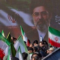 Novo Líder Supremo, Mojtaba Khamenei, tende a manter linha dura adotada por seu pai -  (crédito: BBC)