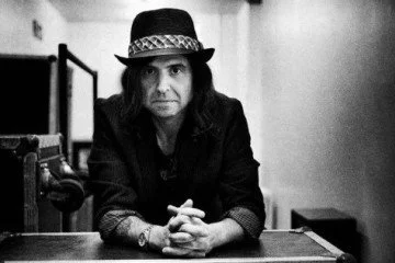 Phill Campbel foi o mais longevo do grupo de rock Motörhead, que anunciou sua dissolução em 2015, e morreu 'pacificamente' após longo tratamento -  (crédito: Reprodução/Redes Sociais)