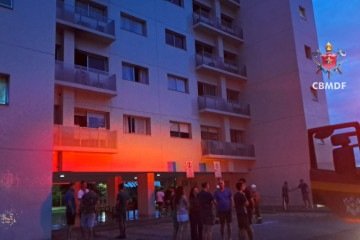 Moradores de um prédio da 114 Norte foram evacuados na madrugada deste sábado (14/3) devido a um princípio de incêndio -  (crédito: Divulgação/CBMDF)