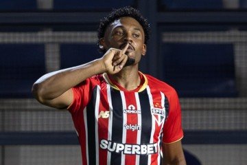 O zagueiro brasiliense Sabino não costuma marcar tantos gols por temporada: bola na rede do Red Bull Bragantino foi a primeira dele em 2026 - (crédito: JOISEL AMARAL/ESTADÃO CONTEÚDO) O zagueiro brasiliense Sabino não costuma marcar tantos gols por temporada: bola na rede do Red Bull Bragantino foi a primeira dele em 2026 - (crédito: JOISEL AMARAL/ESTADÃO CONTEÚDO)