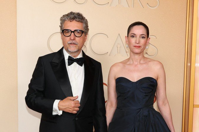  Brazilian director Kleber Mendonca Filho and French producer Emilie Lesclaux attend the 98th Annual Academy Awards at the Dolby Theatre in Hollywood, California on March 15, 2026. (Photo by ANGELA WEISS / AFP)
      