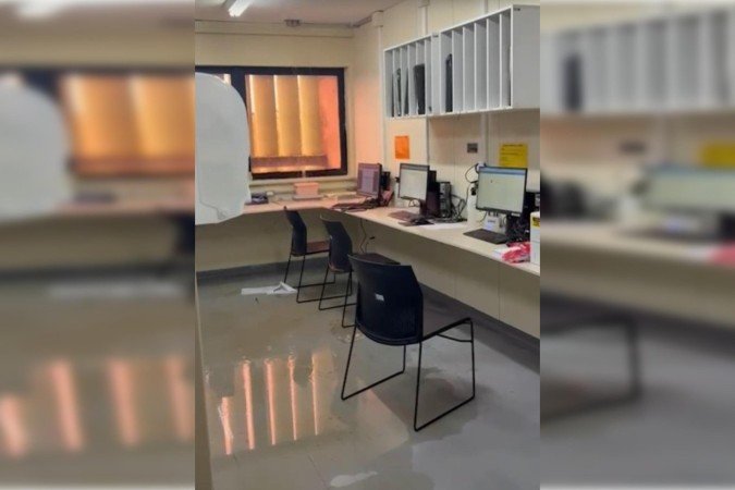 Rompimento de cano deixou unidade do Hospital de Base inundada - (crédito: Material cedido ao Correio) Rompimento de cano deixou unidade do Hospital de Base inundada - (crédito: Material cedido ao Correio)