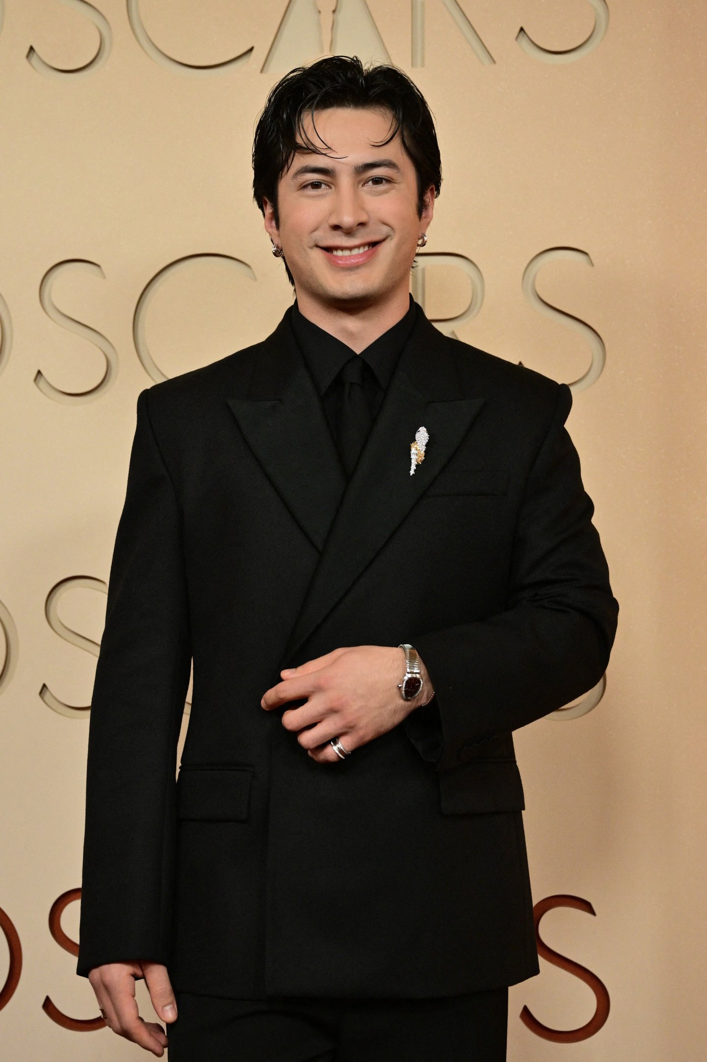 Ator canadense Hudson Williams, de Heated Rivalry, no Oscar 2026       