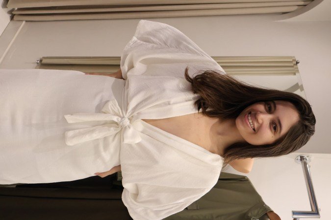 Ana Luisa Arantes foi &agrave; Feira dos Goianos procurar um vestido de casamento no civil       