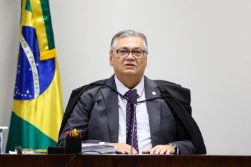 Dino rebateu críticas de que o Supremo estaria interferindo na política, afirmando que a Corte se ocupa de 