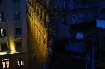 Cuba sofreu um apagão generalizado em 16 de março, segundo a companhia elétrica nacional, em meio a uma grave crise na ilha causada pelo bloqueio energético dos EUA   -  (crédito: ADALBERTO ROQUE / AFP)