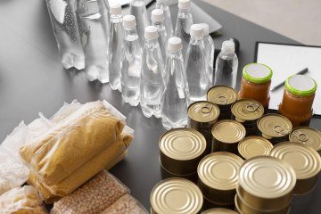 Os químicos eternos são encontrados em materiais como embalagens de comida e produtos do dia a dia -  (crédito: Imagem de Freepik)