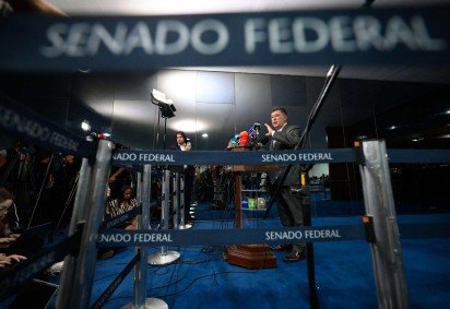  O senador Carlos Viana durante entrevista coletiva ontem: comissão corre contra o tempo, pois, a princípio, trabalhos só vão até o dia 28 -  (crédito: Andressa Anholete/Agência Senado) - O senador Carlos Viana durante entrevista coletiva ontem: comissão corre contra o tempo, pois, a princípio, trabalhos só vão até o dia 28 -  (crédito: Andressa Anholete/Agência Senado)