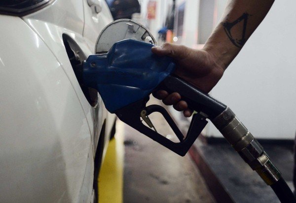  17/03/2026. Crédito: Minervino Júnior/CB/D.A Press. Brasil.  Brasilia - DF.  Posto de combustível na 113 Norte. Racionamento de Diesel -  (crédito: Minervino Júnior/CB/D.A.Press)