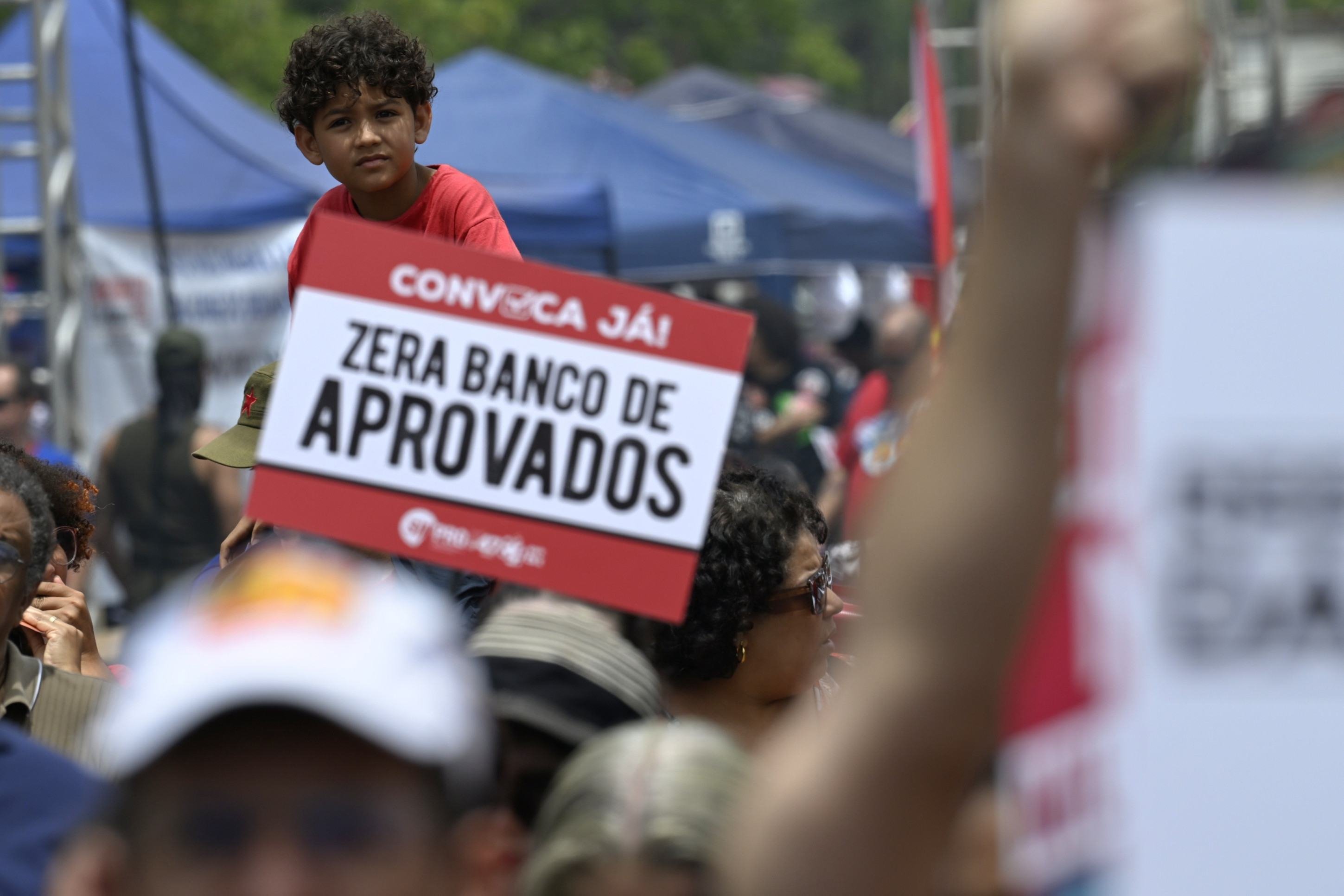  18.03.2026 Carlos Vieira CB/DA Press. Assembleia dos professores. FUNARTE. Vota&ccedil;&atilde;o por celular. Chico Viilante e Erika Kokay.